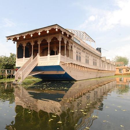 Khilona Luxury Heritage Houseboats Srinagar  Bagian luar foto