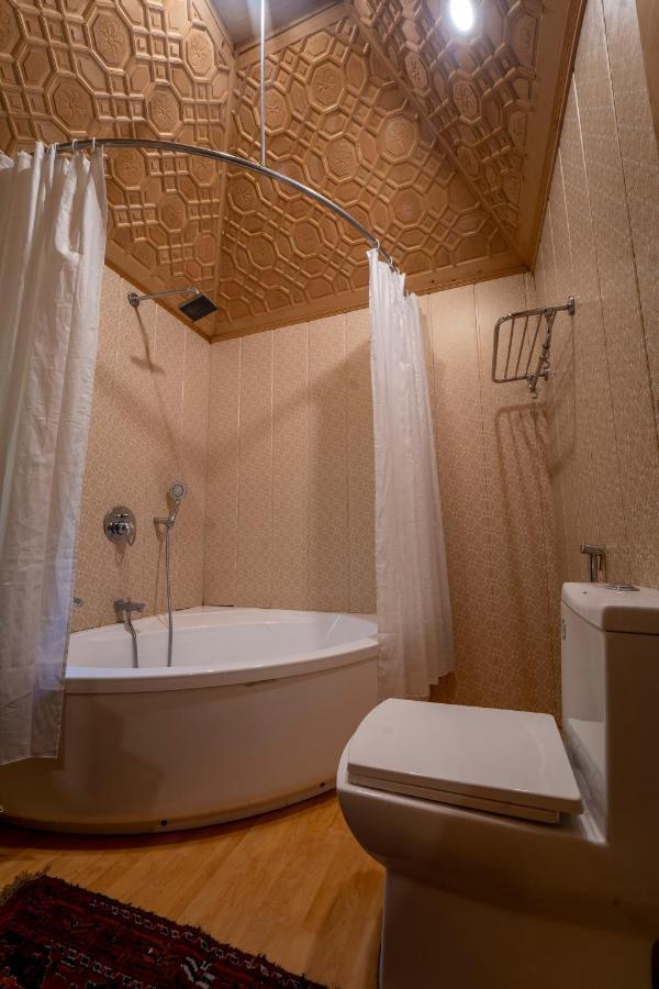 Khilona Luxury Heritage Houseboats Srinagar  Bagian luar foto